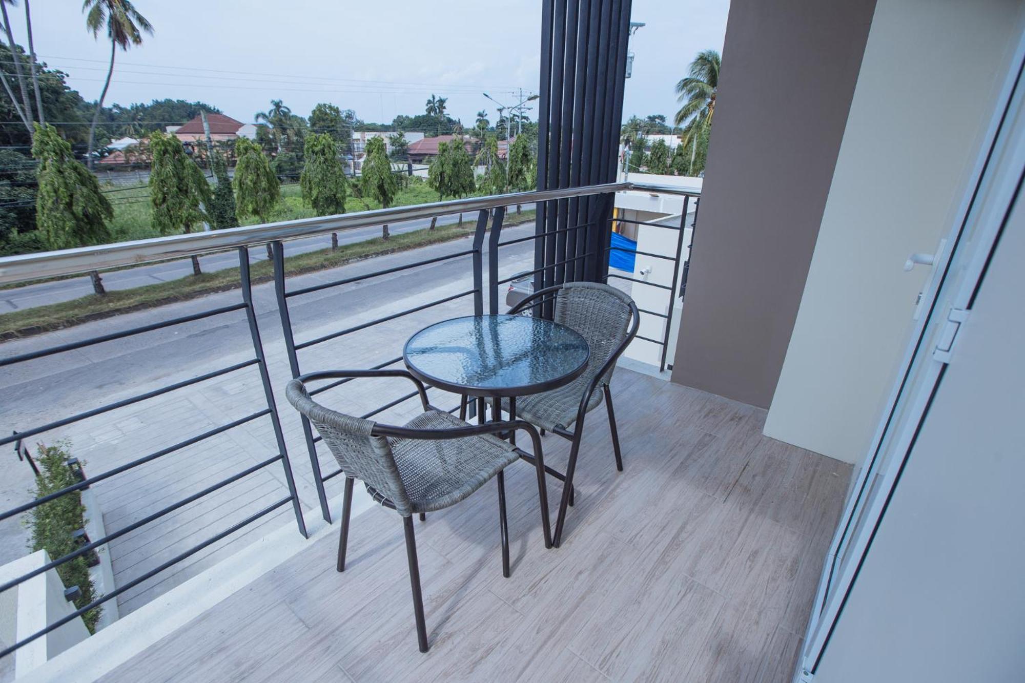 Rovira Suites Dumaguete City Zewnętrze zdjęcie